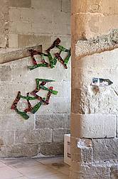 Jean Marc Saulnier au Château de Tournon : A peinture acrylique et encre sur carton